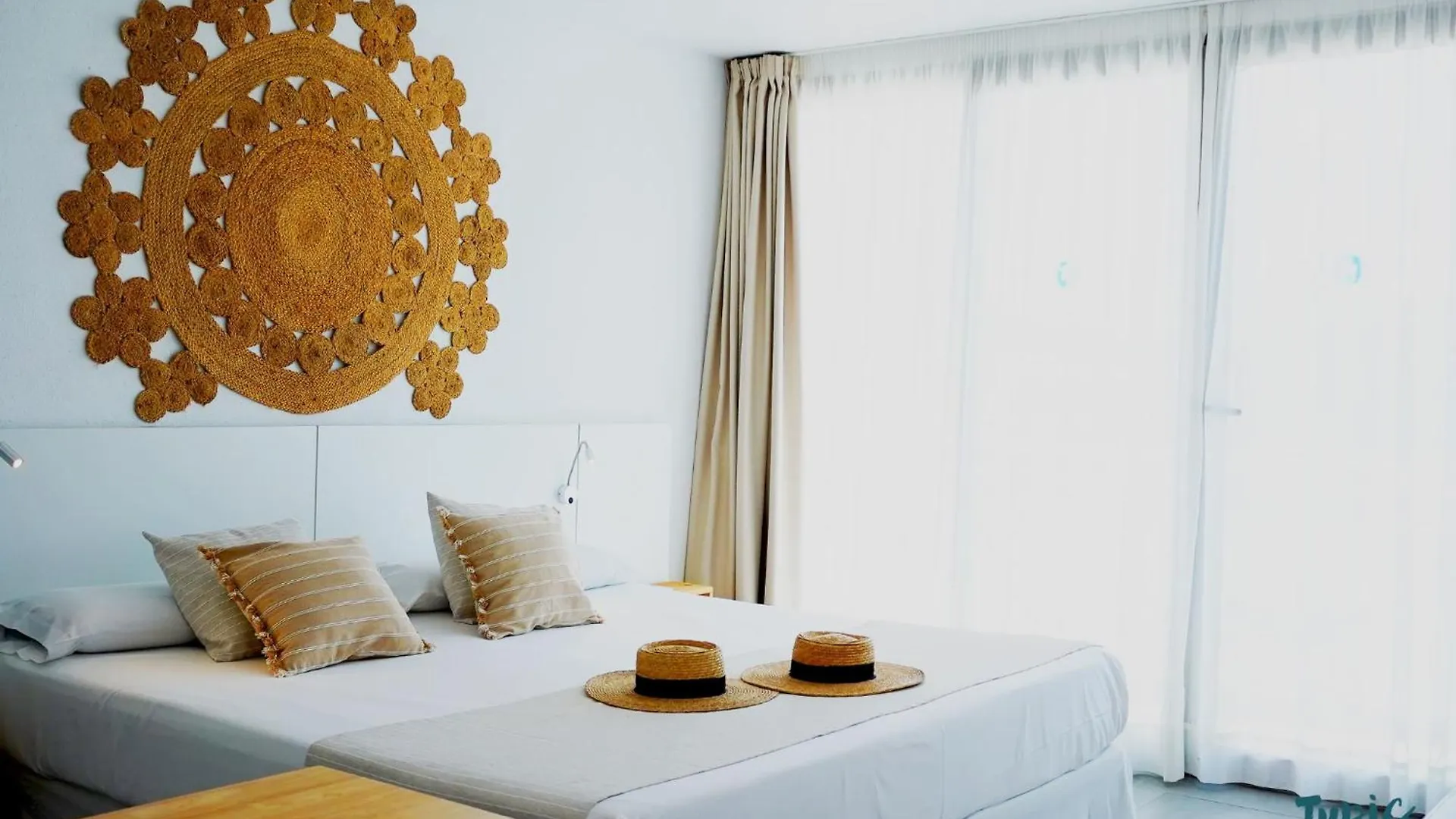 Aparthotel Typic Marina Playa - Adults Only San Antonio