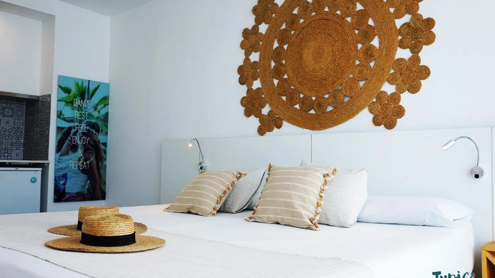 Aparthotel Typic Marina Playa - Adults Only San Antonio